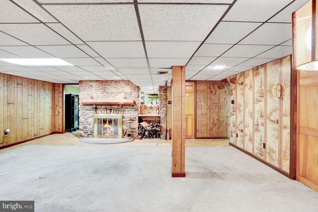 130 DRIES RD, Reading, PA 19605