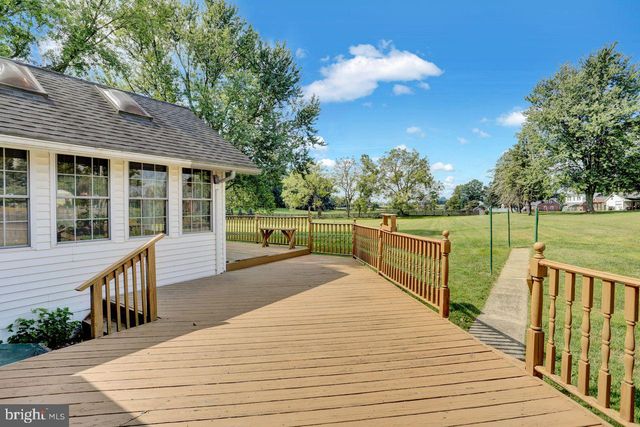 130 DRIES RD, Reading, PA 19605