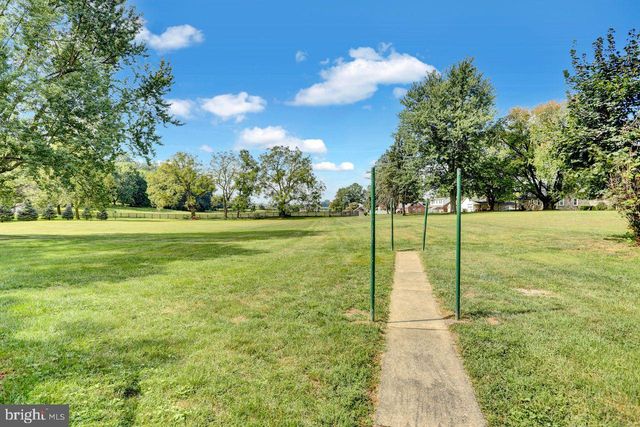 130 DRIES RD, Reading, PA 19605