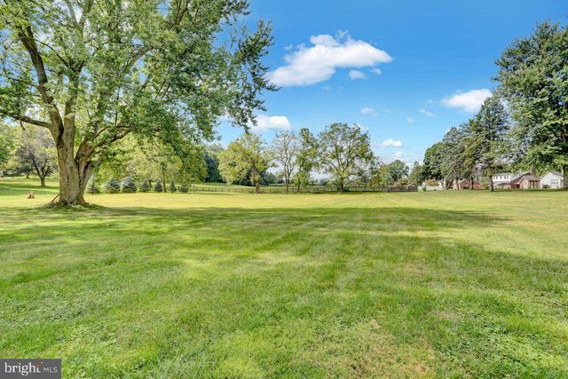 130 DRIES RD, Reading, PA 19605