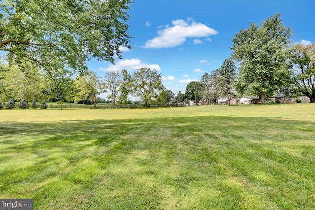 130 DRIES RD, Reading, PA 19605