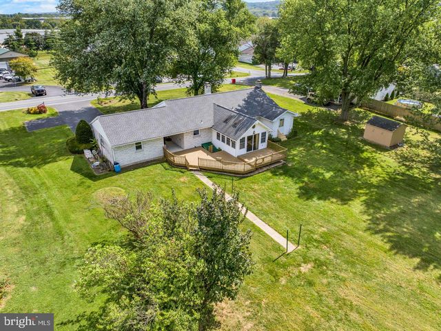 130 DRIES RD, Reading, PA 19605