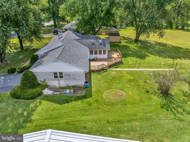 130 DRIES RD, Reading, PA 19605