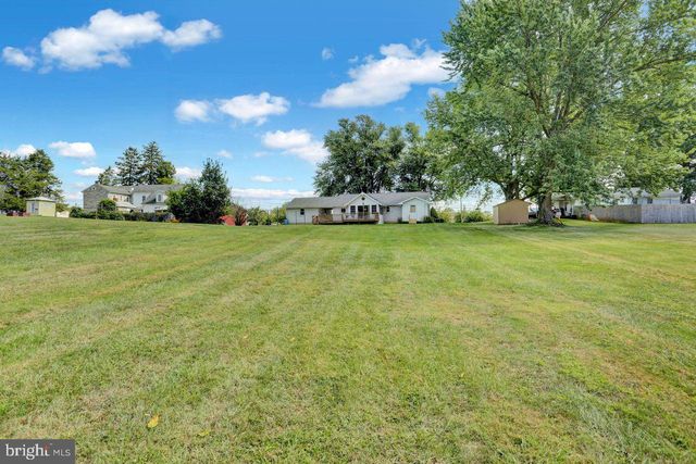 130 DRIES RD, Reading, PA 19605