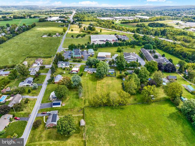 130 DRIES RD, Reading, PA 19605