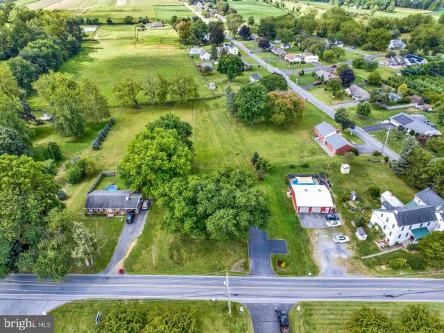 130 DRIES RD, Reading, PA 19605