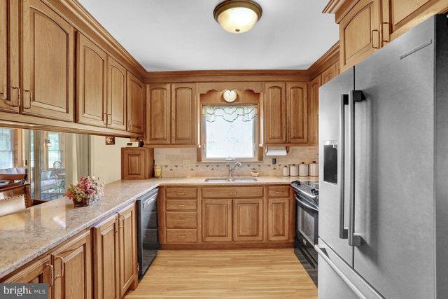 130 DRIES RD, Reading, PA 19605