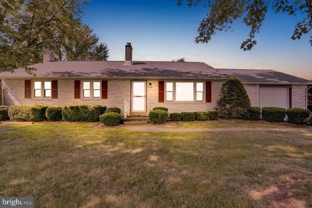 130 DRIES RD, Reading, PA 19605