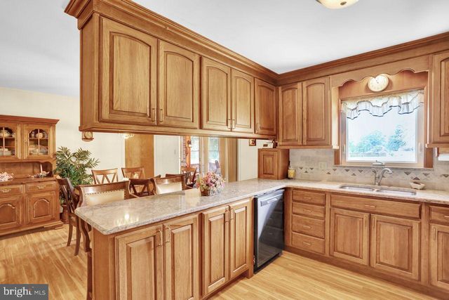 130 DRIES RD, Reading, PA 19605