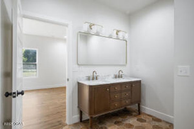 17 Builders Lane, Anderson, MO 64831