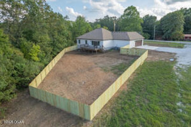 17 Builders Lane, Anderson, MO 64831