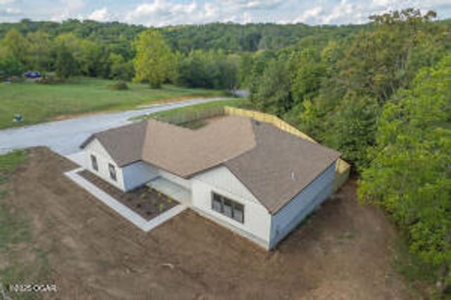 17 Builders Lane, Anderson, MO 64831