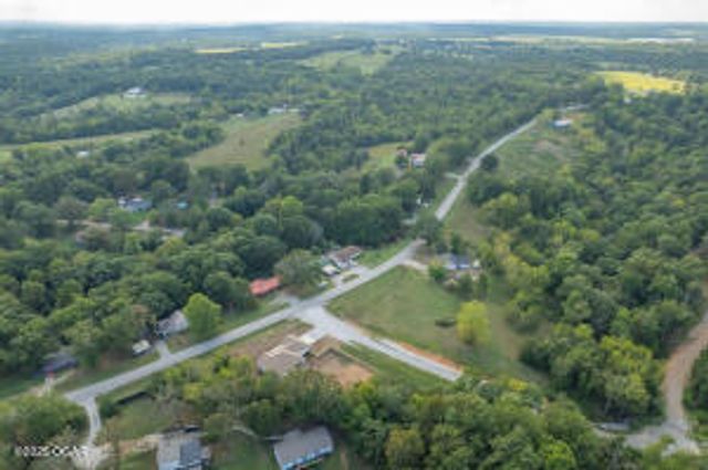 17 Builders Lane, Anderson, MO 64831