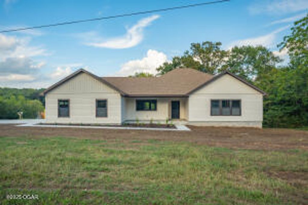 17 Builders Lane, Anderson, MO 64831