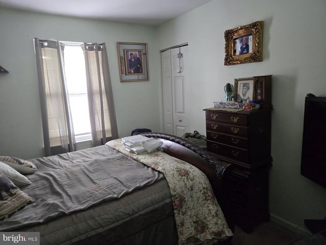 250 E BRAEBURN DR, Smyrna, DE 19977