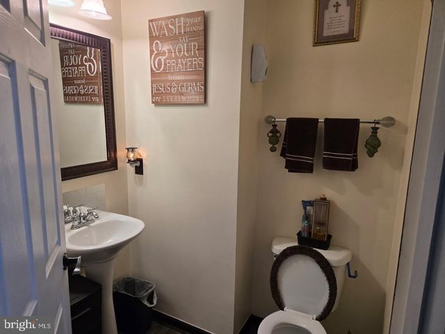 250 E BRAEBURN DR, Smyrna, DE 19977