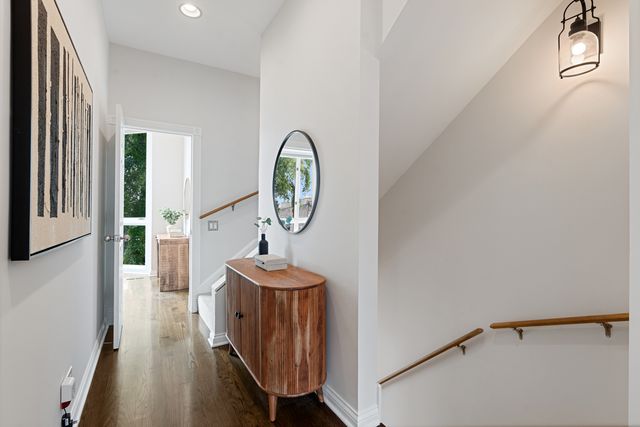 2009 N Hoyne Avenue, Chicago, IL 60647