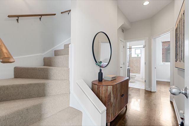 2009 N Hoyne Avenue, Chicago, IL 60647