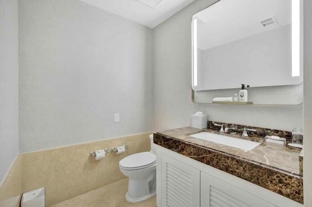 1 N Fort Lauderdale Beach blvd 1709, Fort Lauderdale, FL 33304