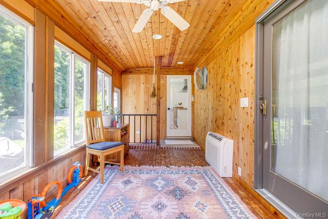 22 Braemer Road, Setauket, NY 11733