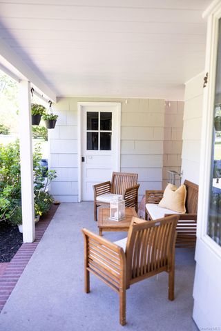 22 Braemer Road, Setauket, NY 11733