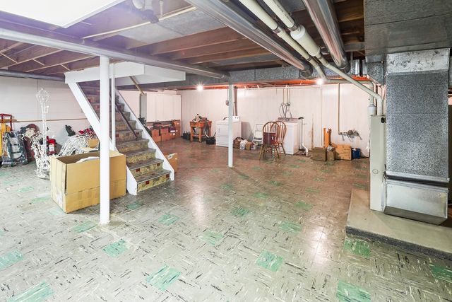 716 Elm Street, Pella, IA 50219