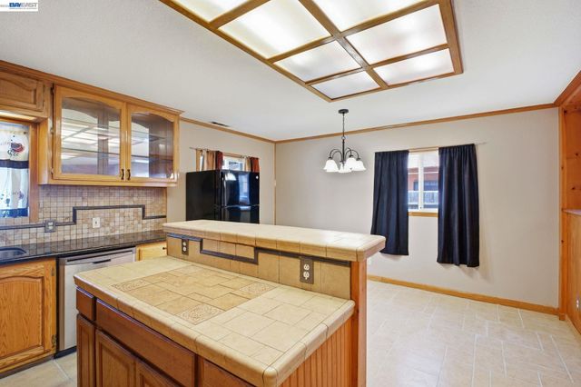 113 Lafayette Ave, Hayward, CA 94544