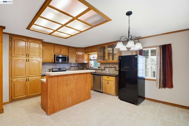 113 Lafayette Ave, Hayward, CA 94544