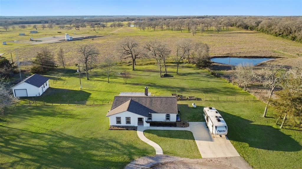 4620 Springfield Lane, Brenham, TX 77833