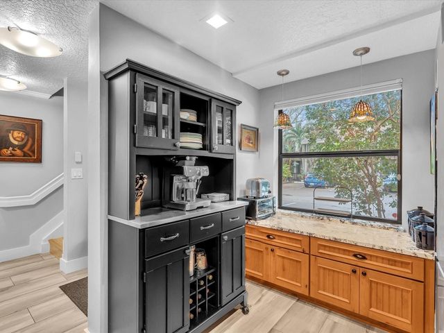 240 City View Drive 240, Fort Lauderdale, FL 33311