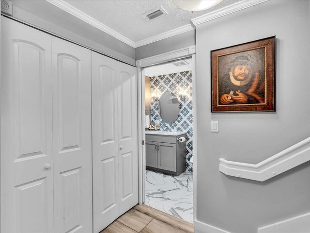 240 City View Drive 240, Fort Lauderdale, FL 33311