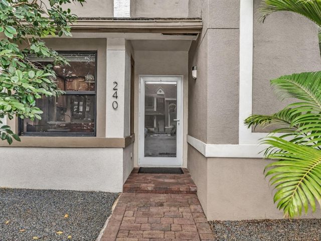 240 City View Drive 240, Fort Lauderdale, FL 33311