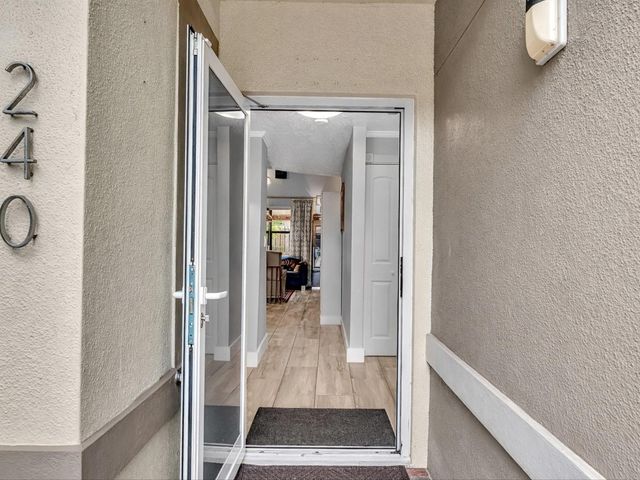 240 City View Drive 240, Fort Lauderdale, FL 33311