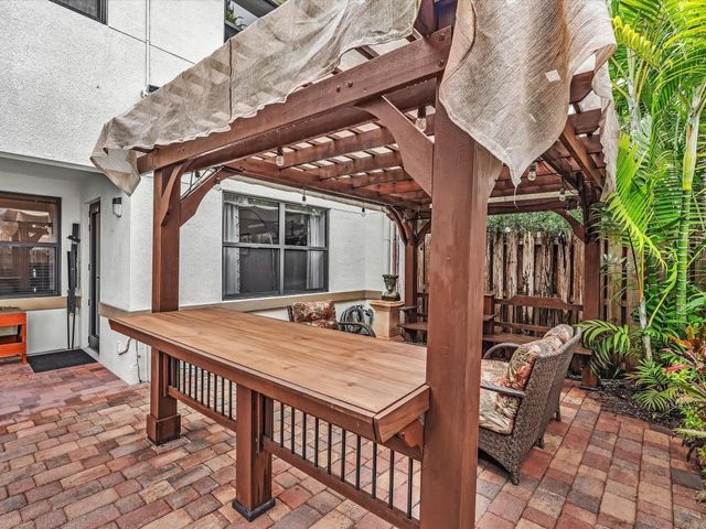 240 City View Drive 240, Fort Lauderdale, FL 33311