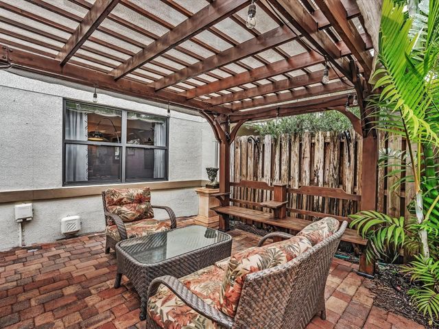 240 City View Drive 240, Fort Lauderdale, FL 33311