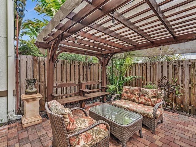 240 City View Drive 240, Fort Lauderdale, FL 33311