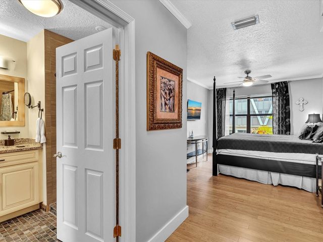 240 City View Drive 240, Fort Lauderdale, FL 33311