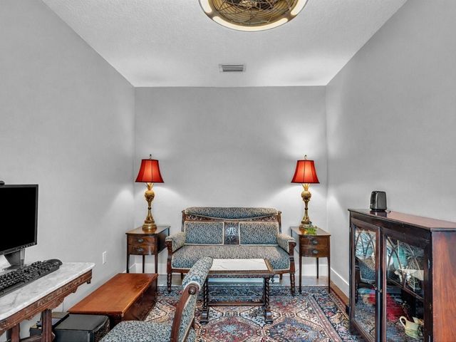 240 City View Drive 240, Fort Lauderdale, FL 33311