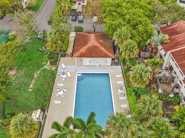 240 City View Drive 240, Fort Lauderdale, FL 33311