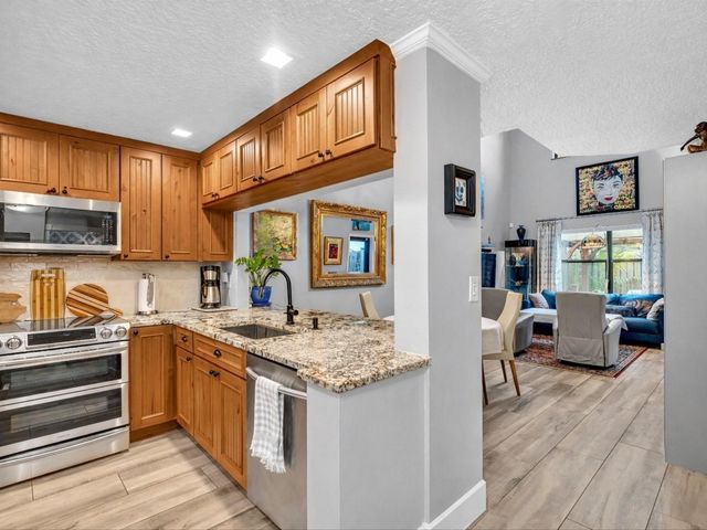 240 City View Drive 240, Fort Lauderdale, FL 33311