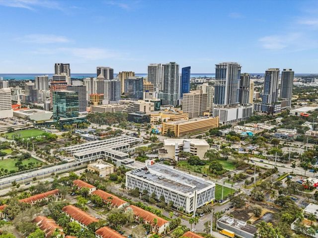 240 City View Drive 240, Fort Lauderdale, FL 33311