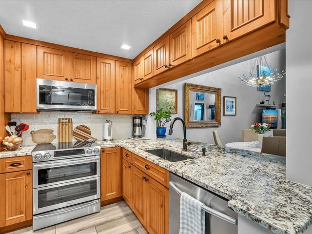 240 City View Drive 240, Fort Lauderdale, FL 33311