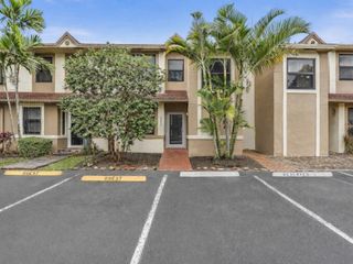 240 City View Drive 240, Fort Lauderdale, FL 33311