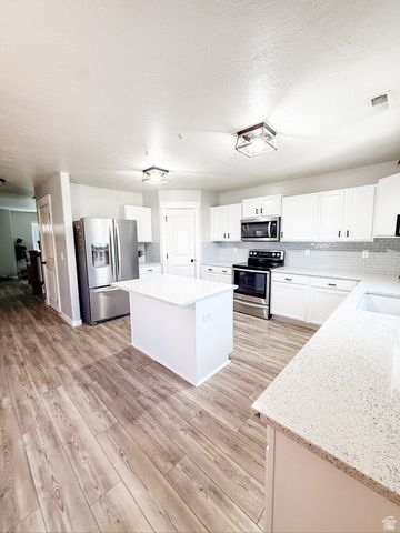 3498 W OAK CREST DR, Lehi, UT 84043