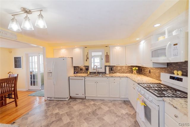 102 Seitz Drive, Camillus, NY 13031
