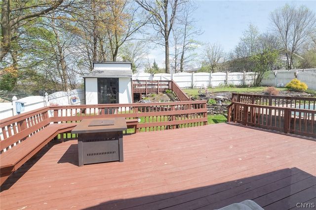 102 Seitz Drive, Camillus, NY 13031