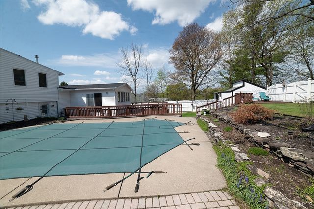 102 Seitz Drive, Camillus, NY 13031