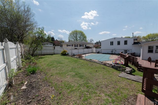 102 Seitz Drive, Camillus, NY 13031