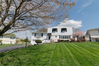 102 Seitz Drive, Camillus, NY 13031
