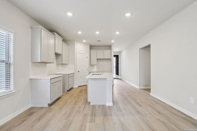 2915 Junction Bay, Converse, TX 78109